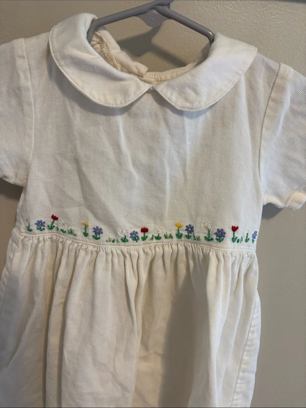 Baby Gap White Corduroy Dress Girls Size 30-36 Months Embroidered Flower Collar